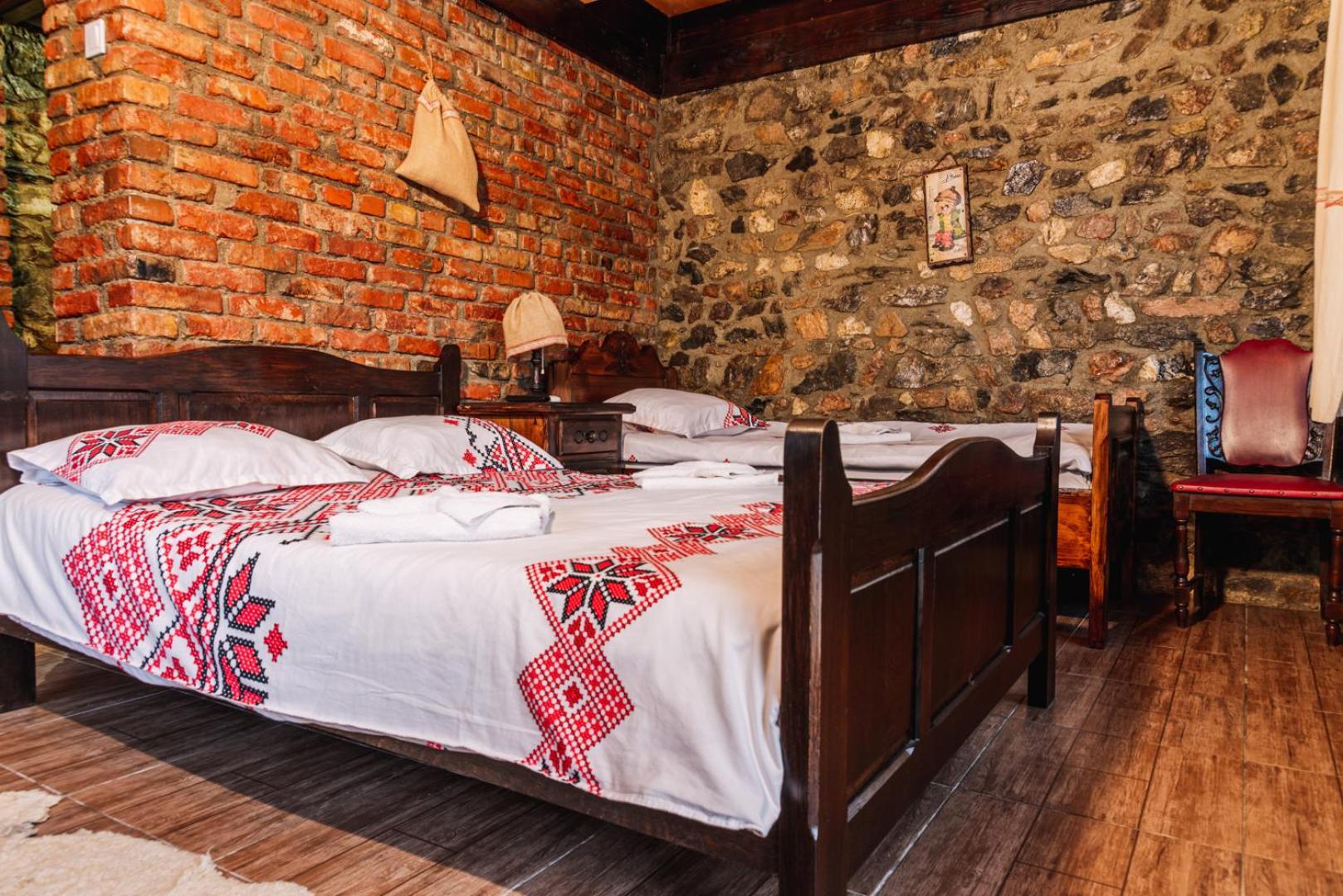 Casa Soseco Hotel Orsova Ngoại thất bức ảnh