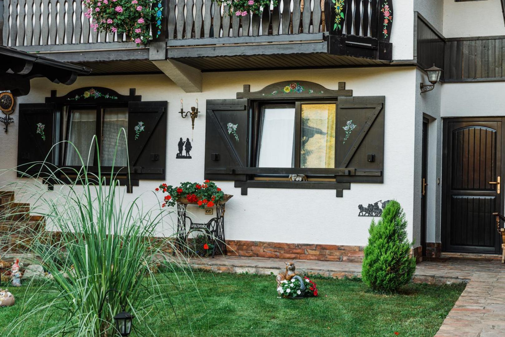Casa Soseco Hotel Orsova Ngoại thất bức ảnh